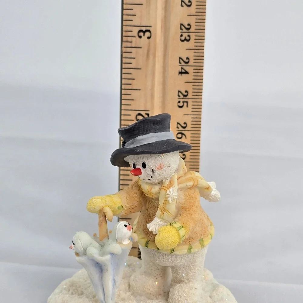 Russ Berrie Ice Sculptures Glad Hidings Snowman Figurine 21367 Hand Painted 3.5